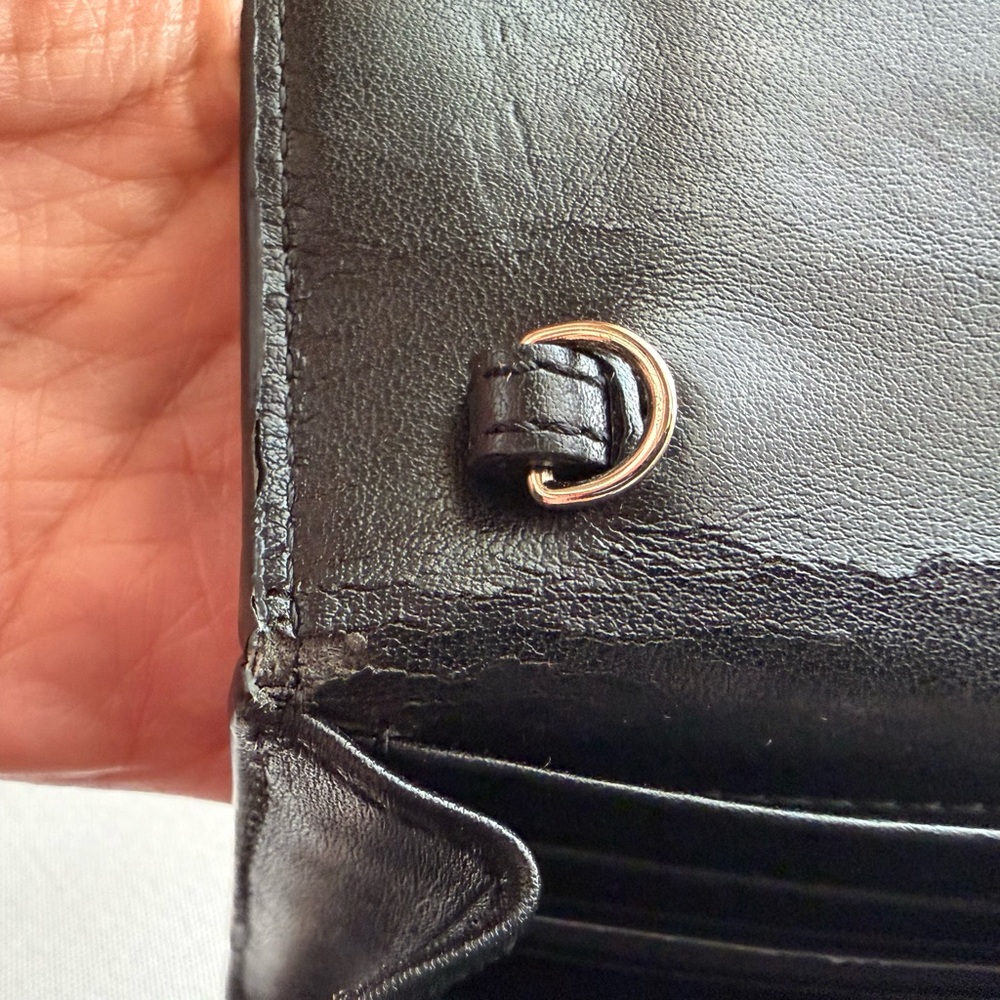Coach Black with snake skin detail long wallet/clutch can be wear crossbody - Picture 4 of 8